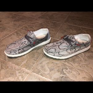 🤎HEY DUDES SIZE 11🤎